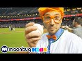 Blippi visita un estadio de beisbol  vdeos educativos para nios  moonbug kids en espaol