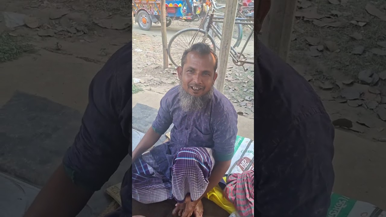 চরবেতগাড়ী(কাজীপুর)।  তিন থানার মোড়ে। ব্যস্ততম রাস্তার উপর। অবৈধ হাটের কারণে। চরম জনদুর্ভোগ।