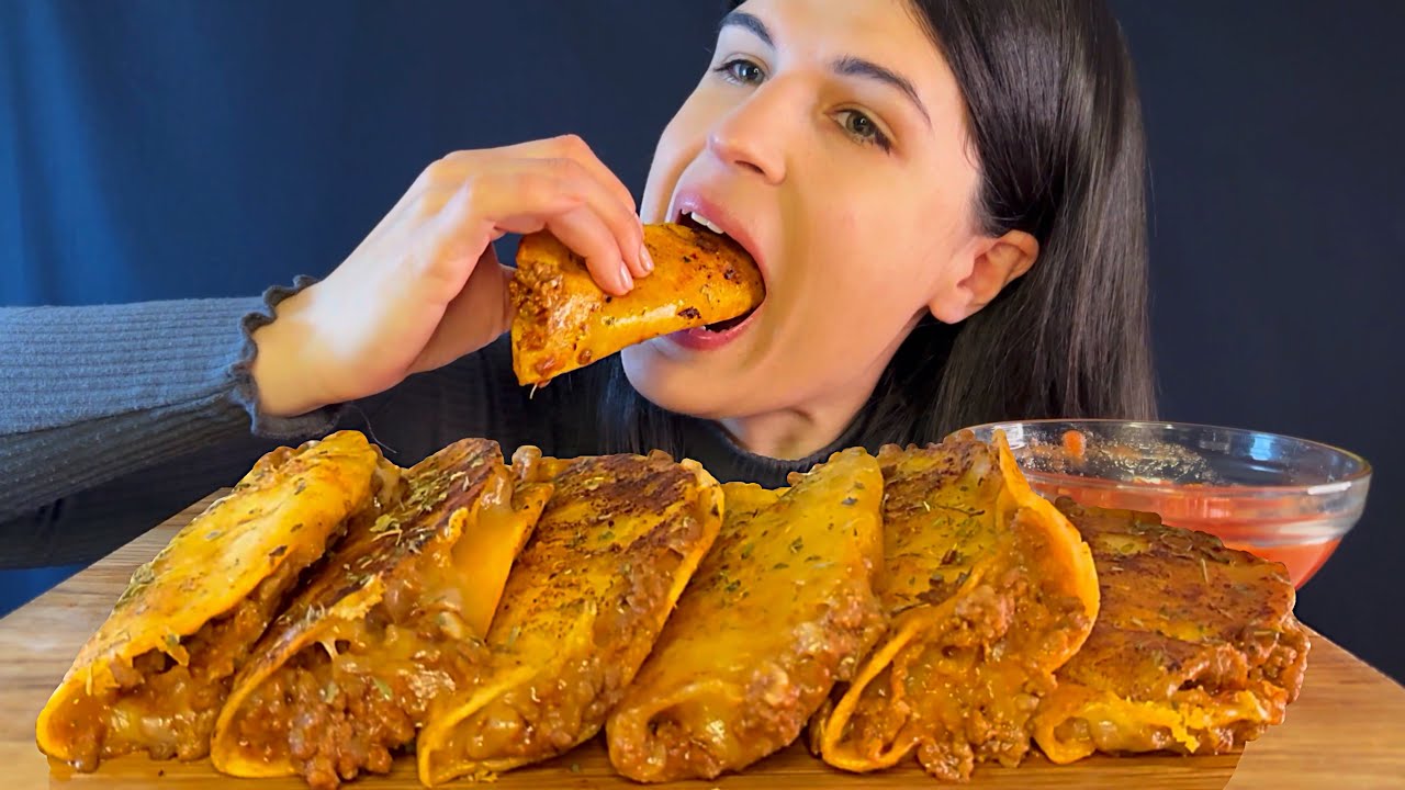 HOMEMADE BOLOGNESE TACOS | MUKBANG | ASMR | EATING SOUNDS