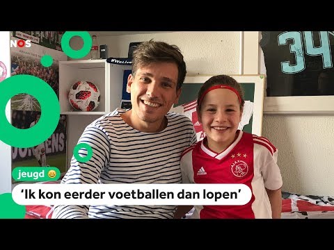 Esra is een superfan van Ajax