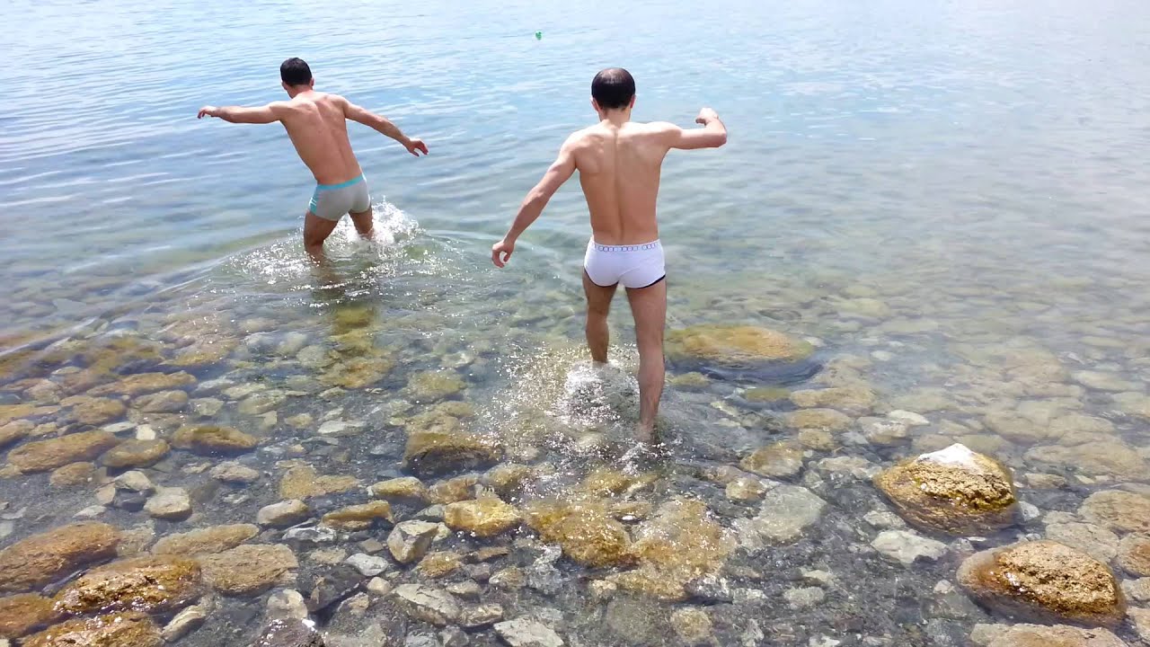 ⁣Искупались в озере Севан. Армения