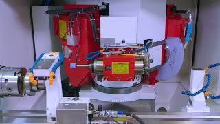 S33 CNC-Universal-Rundschleifmaschine / Universal cylindrical grinding machine