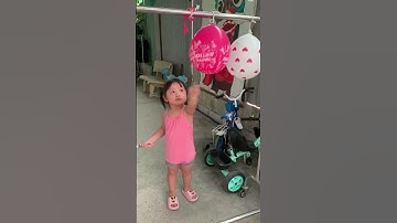 Bin Ròm và Suri đập bong bóng lấy kẹo #shorts