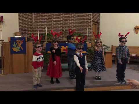 Glenwood Country Day School 2017 Winter Holiday Performance  Ms. Bristers Class Song Two