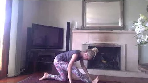 Flowing yoga pracitce with Lauren falconer