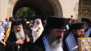 Orthodox Patriarch of Bucharest welcomed in the great Putna Monastery