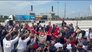 Officials, Howe family celebrate ribbon-cutting for Gordie Howe bridge