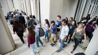Armed guard in Florida school shooting never tried to engage gunman