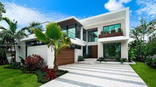 A brand-new construction home with a premier lot position in Miami Beach hits market for $13,500,000