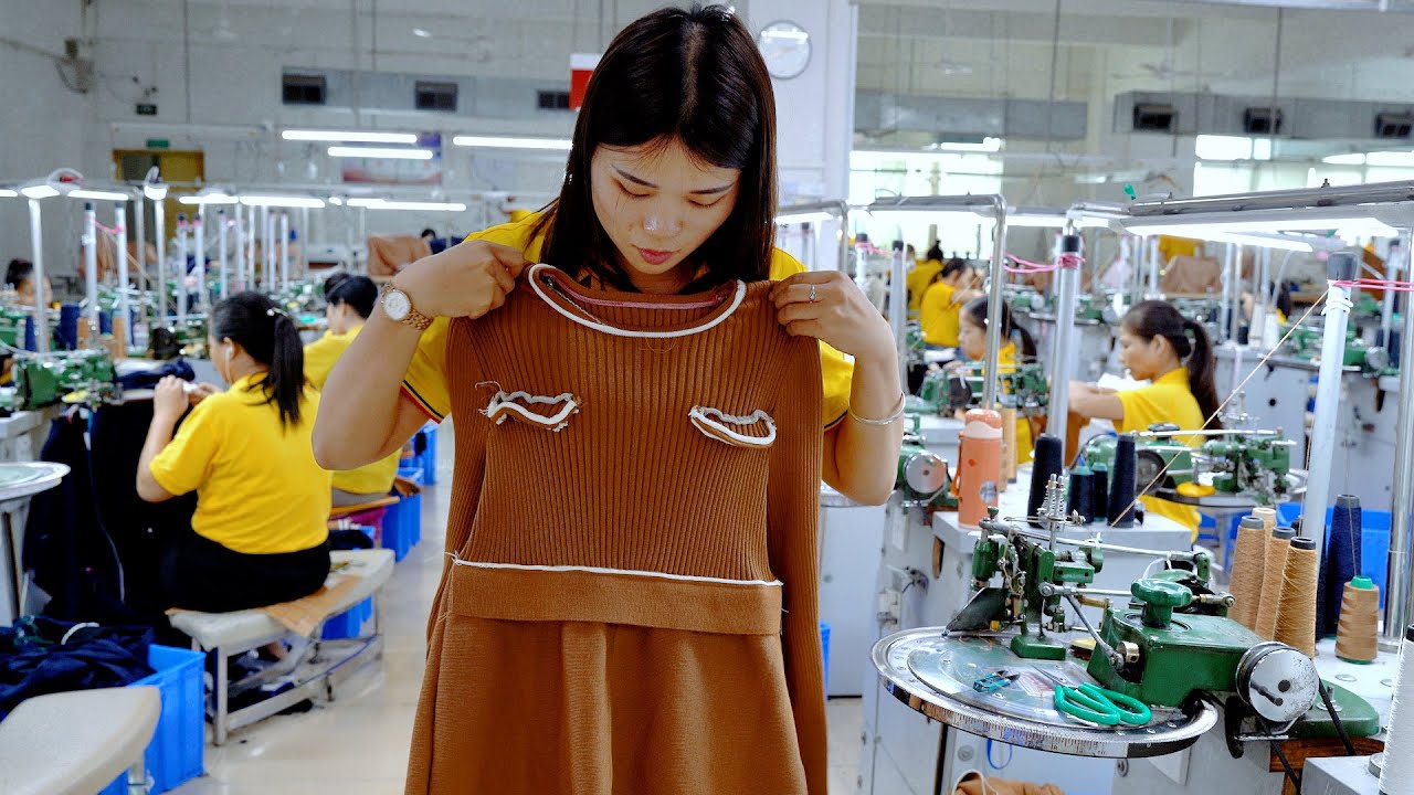 ⁣Process of Making Elegant Knitted Dresses. Skilled Craftsmanship in a Chinese Factory