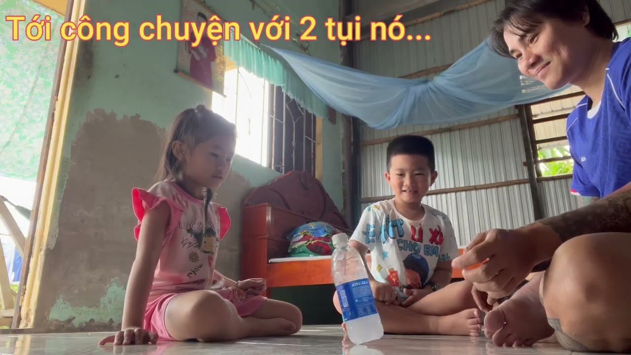Chơi thảy chai nc và cái kết....búng lỗ tai + chọt lét