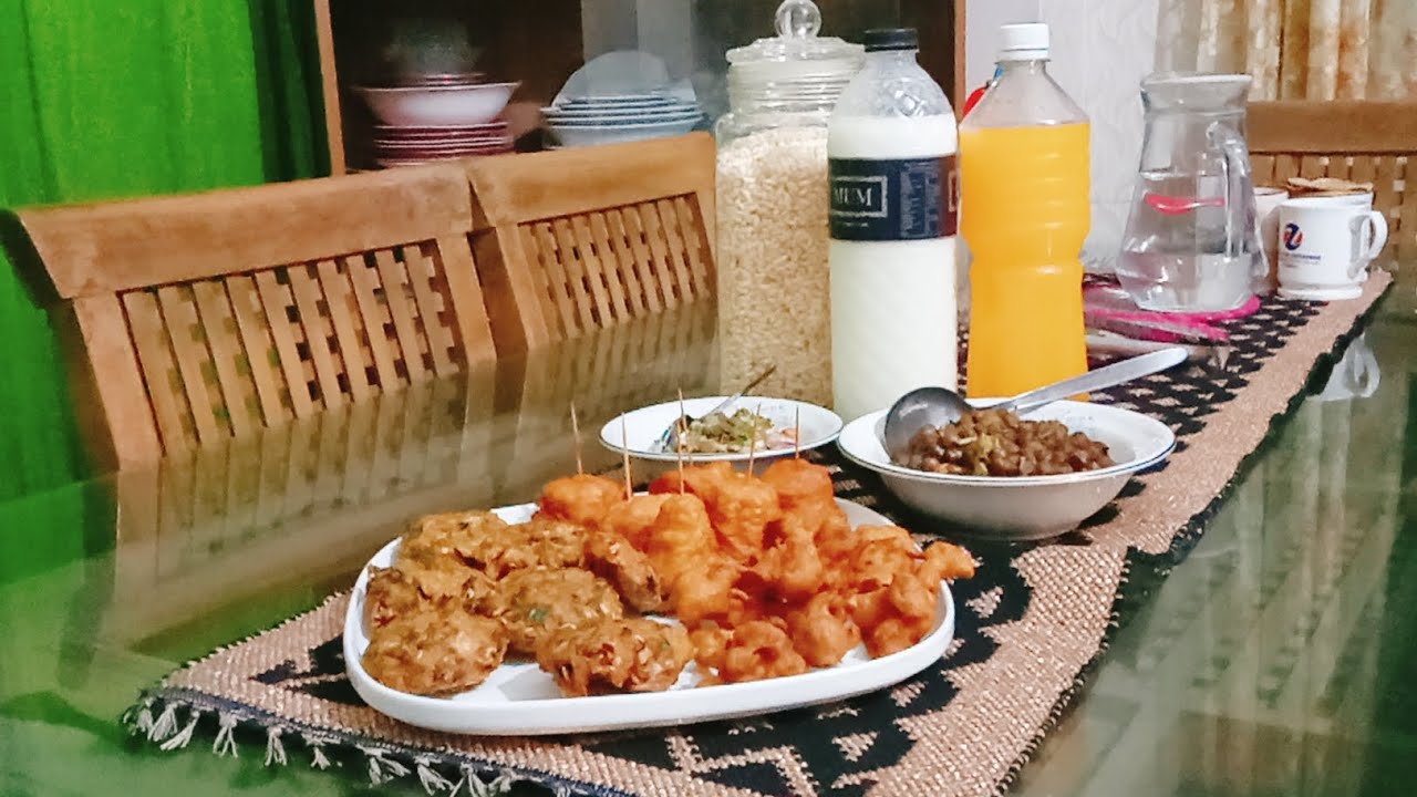 ভুট্টা, আলুর পাতা, ও রসুন দিয়ে বানিয়ে ফেলুন এক থালা চমক এবং ইউনিক ইফতার। সম্পূর্ণ ভিডিওটি দেখুন ! 