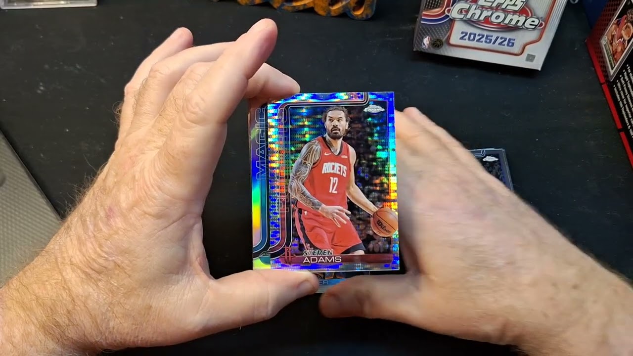 Коллекционные баскетбольные карточки Topps Chrome NBA 2025-2026 годов - Подвесная коробка № 1