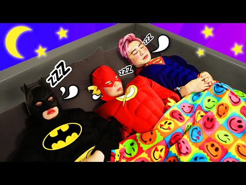 슈퍼히어로 슈퍼맨 강이와 <strong>영어</strong> <strong>노래</strong> <strong>배우기</strong> Ten in the Bed SuperHero Song