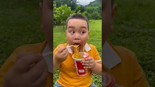 Great idea. 🤤🍝😱😔 Simple and you can use it too #camping #survival #lifehacks #noodles Great idea. 🤤🍝😱😔 Simple and you can use it too #camping #survival #lifehacks #noodles