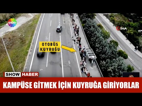 Kampüse gitmek için kuyruğa giriyorlar