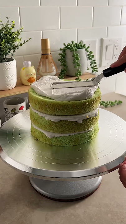 making a pandan coconut cake 🌱