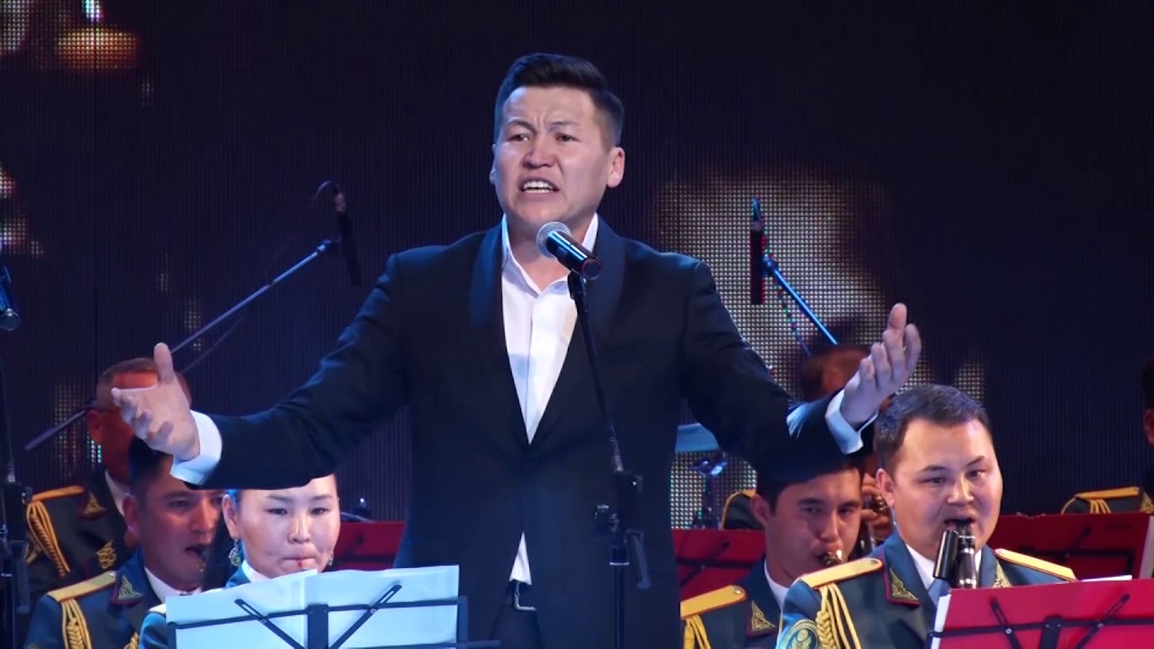 ПОКЛОНИМСЯ ВЕЛИКИМ ТЕМ ГОДАМ. АКСАЙ МУКАМБЕТ УУЛУ