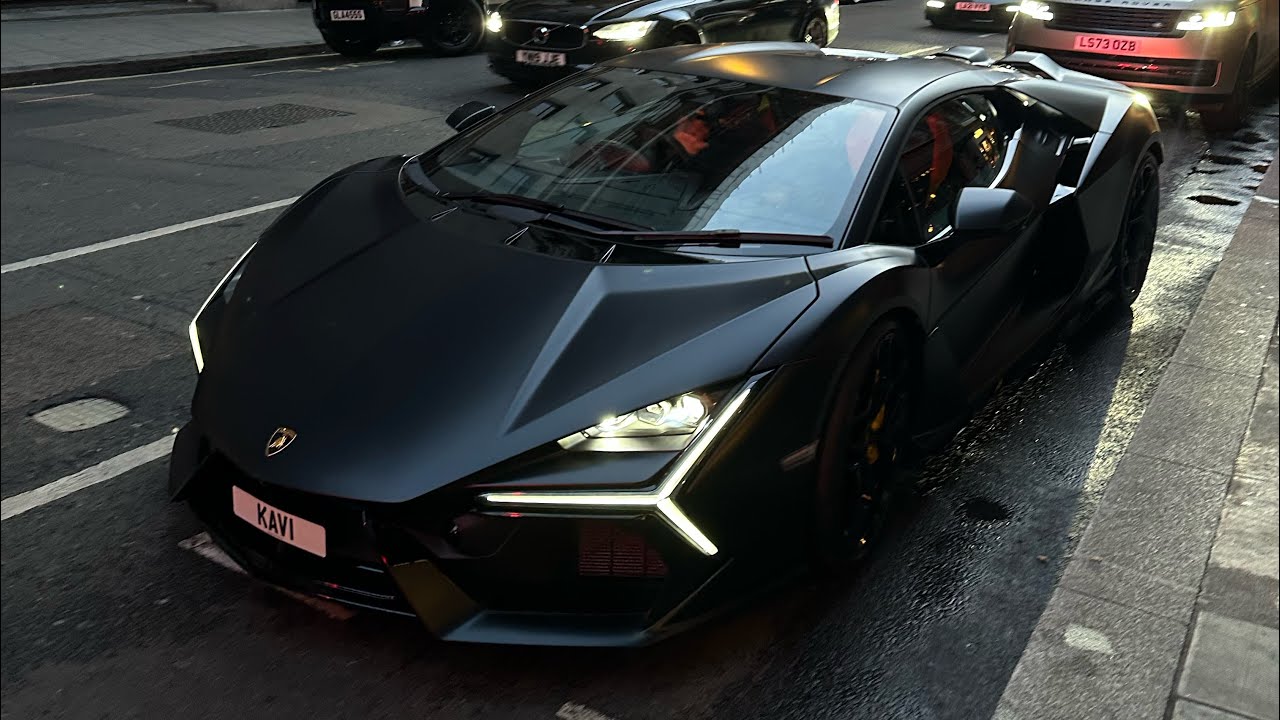 Ma PREMIERE LAMBORGHINI REVUELTO dans les rues de Londres