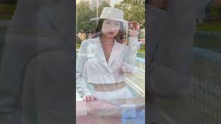 #fashiontrends #fashion #fashionmodel #holidayoutfits #hats #modeling #model #photoshoot #modelshoot