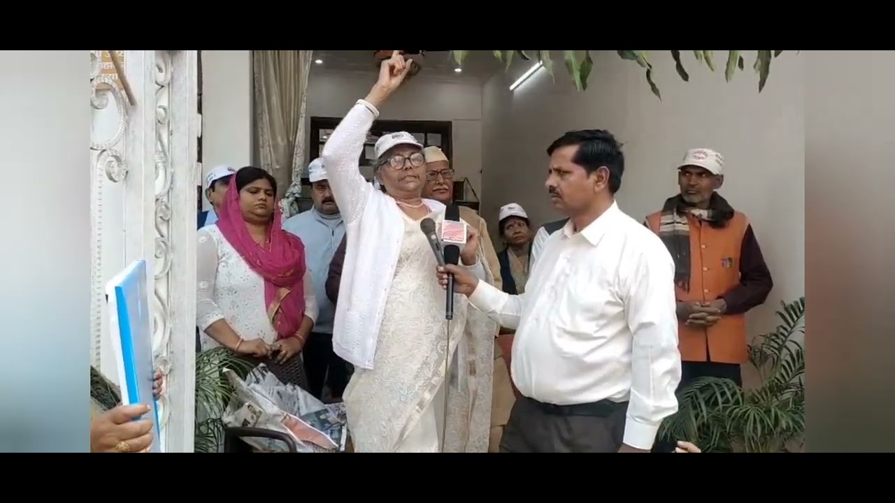 जय गुरुवर इकाई की जिला प्रभारी गीता सक्सेना ने निकाली प्रभात फेरी 