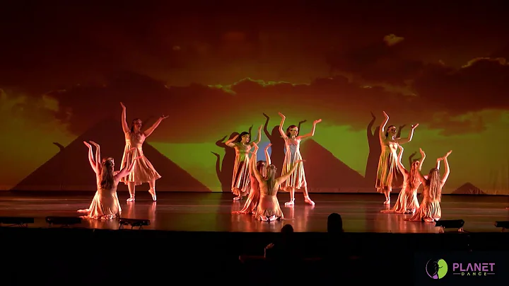 "Egyptian Waltz" choreography by Janet Gilday (201...