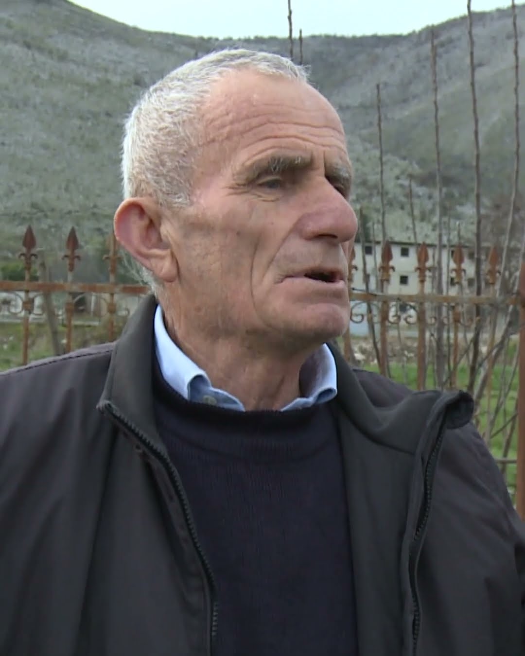 Gjadri me rrjet elektrik të amortizuar 20 vjeçar, OSHEE premton ndërhyrje.