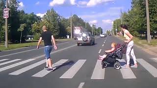 Придурки на дорогах, приколы на дороге 2018 Придурки на дорогах, приколы на дороге 2018