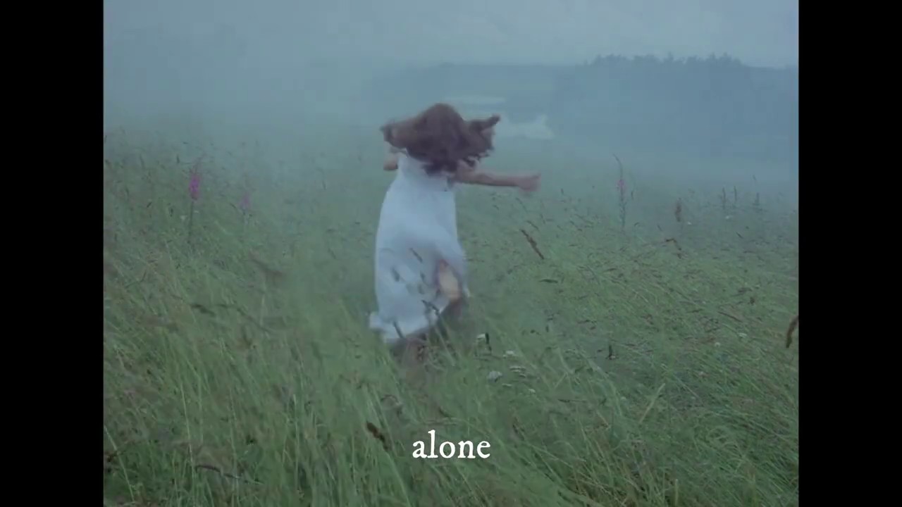 Girl in Red - I Need To Be Alone (Lyric Video) - YouTube