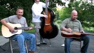 Buckets got a hole in it - Hank Williams sr. Trio