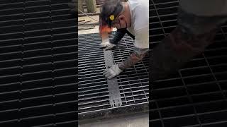 Steel grating assembly process- Good tools and machinery can increase work efficiency