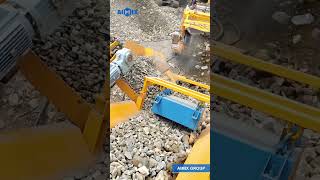 Planta Trituradora De Piedra Sobre Orugas Completa Trabaja En Malasia