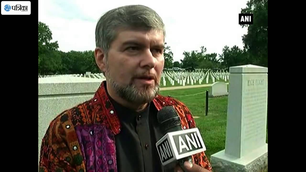 Муж Калпаны Чавлы подарил ее биографии премьер-министру: Вашингтон, округ Колумбия.