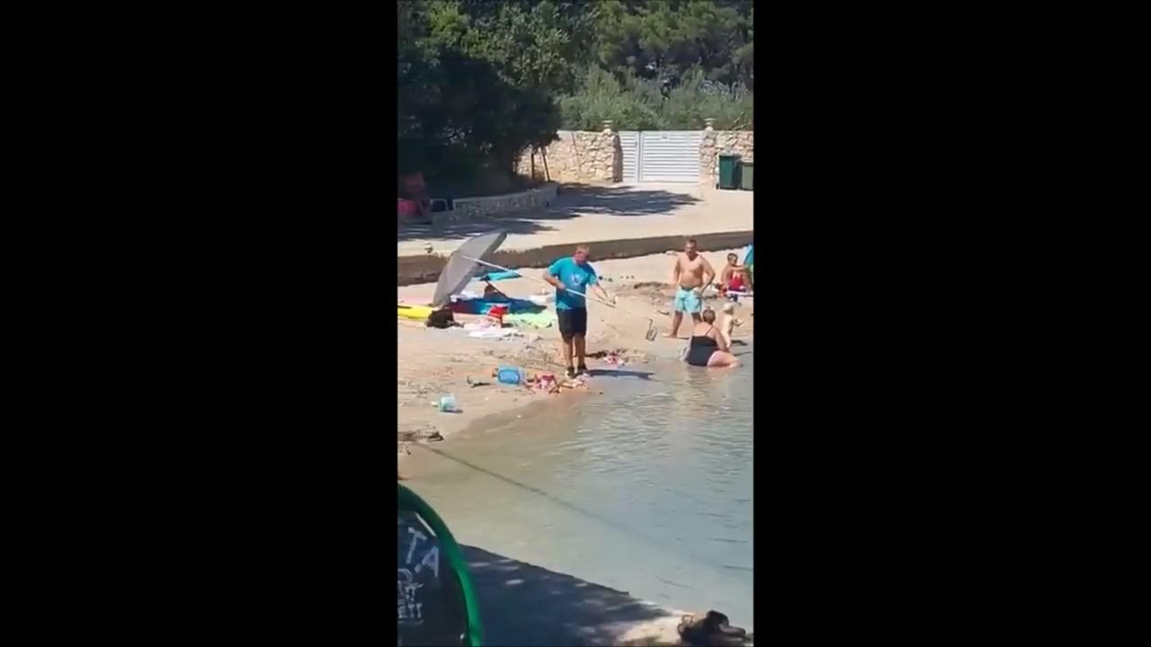 Uzimanje uzoraka za HZJZ plaža Mostir Ugljan - YouTube