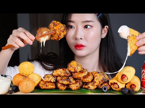 BHC파티 블랙올리브치킨 뿌링핫도그 뿌링치즈볼 치즈볼 리얼사운드먹방/BLACK OLIVE CHICKEN CHEESE BALLS CORN DOGS Mukbang Eating Show