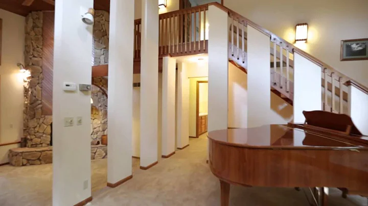 Omaha Home Tour: 1208 S 113th Court (Karen Kinser,...