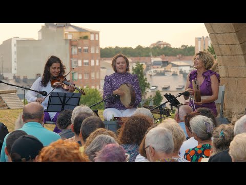 Denise, Bea y Lucía, tres bercianas que se adentran por los "caminos de la música" de la comarca