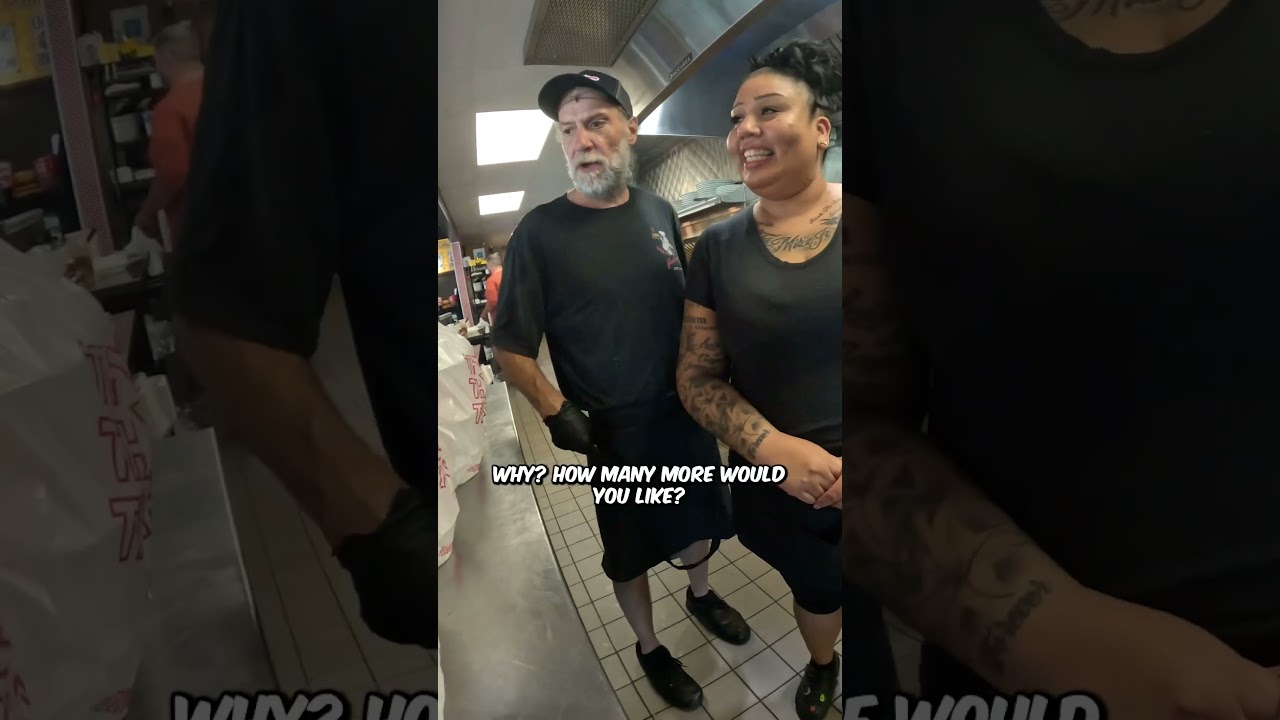 Раздаем бургеры голодным!