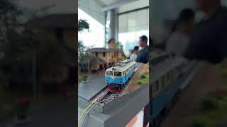 รถจักร Hitachi เก่าในรูปแบบโมเดล Thai HO model train