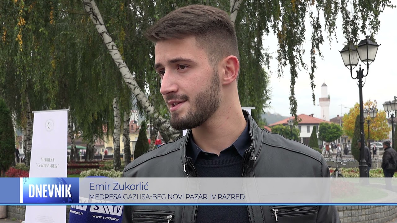 Učenici Medrese "Gazi Isa-beg" dijelili literaturu o životu poslanika Muhammeda a.s.