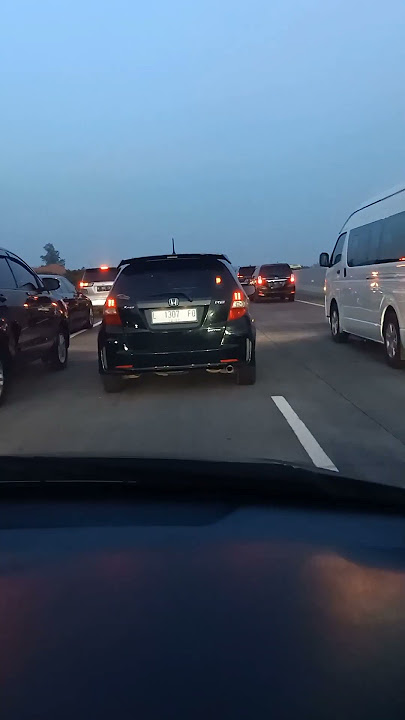 Macet ada kecelakaan di Tol #shortvideo #travelvlog #macet #budiregza