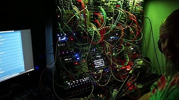 Eurorack modular - Friday night techno time!