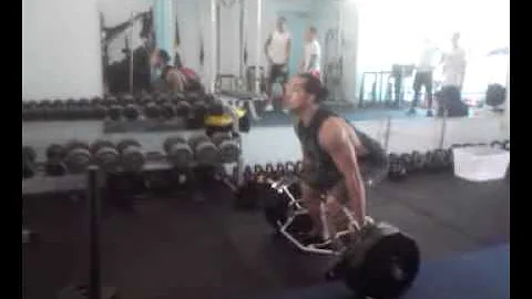 Hawaii athlete does 420lb deadlift @ Fitness Ranes Training Studio