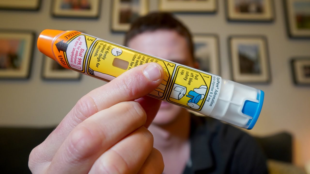 How To Use An Epipen How To Epipen Injection YouTube How To Use An Epipen How To Epipen Injection YouTube