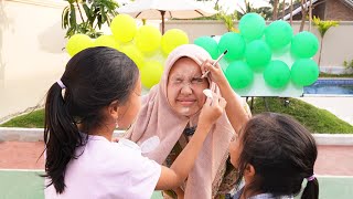 Ibu Di Makeup-In 💄Karena Sheena Kalah Main Game Pecahin Balon 😃😃