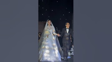 Hoa Hậu Khánh Vân xúc động, xuất hiện xinh đẹp trong đám cưới cùng chú rể Nguyễn Long