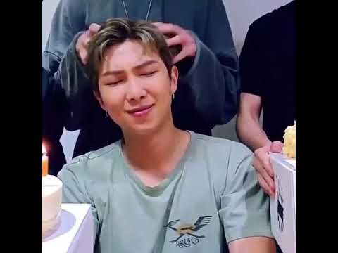 اه لقيت الطبطبة على صور Kim Namjoon