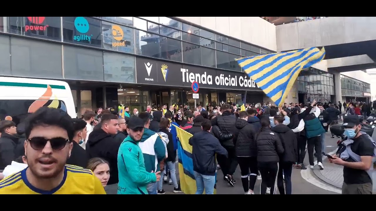 Brigadas Amarillas dirección hacia el Estadio Carranza 19 de Febrero del 2022.