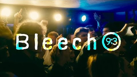 Third man shows. 🩷 