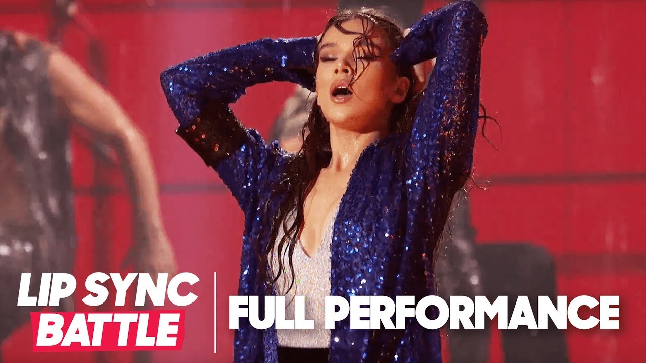 Hailee Steinfeld sets the stage on fire on with "The Way You Make Me F...